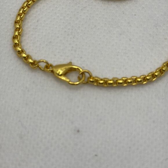 Brand New!! Basketball hoop pendant and chain - Picture 3 of 5
